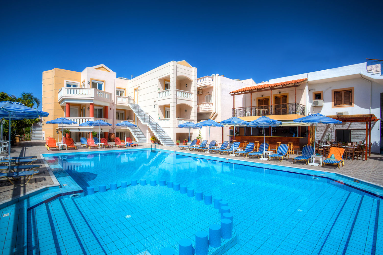 Artemis Apartments Hotel — Kato Stalos Venizelos Chania